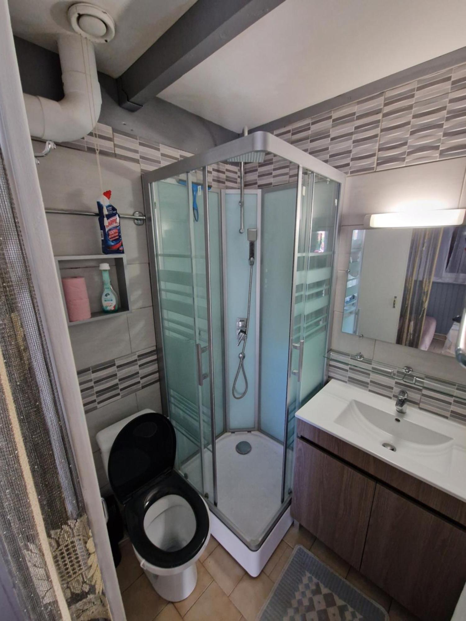 T2 500m De La Apartment